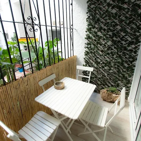 Vintage Movie The Luxury Apartment By Namaste Elite Torremolinos Exterior photo